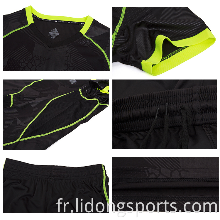 2021 Sports Jersey Nouveau modèle Concevoir votre propre uniforme de football de soccer en jersey